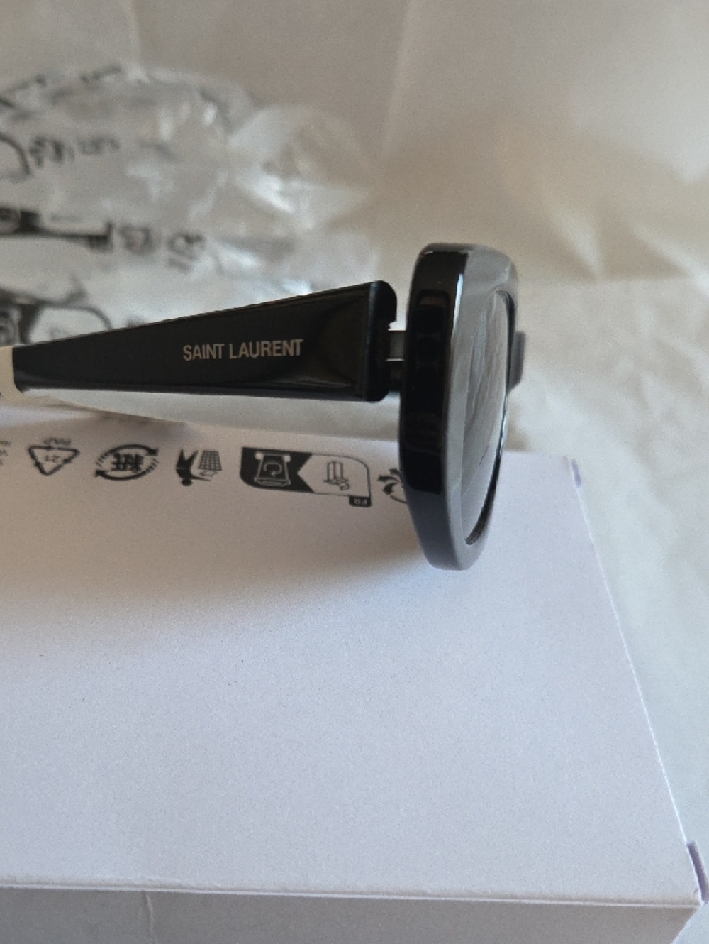 Saint Laurent Black Cat Eye Frame Sunglasses - Picture 7 of 11